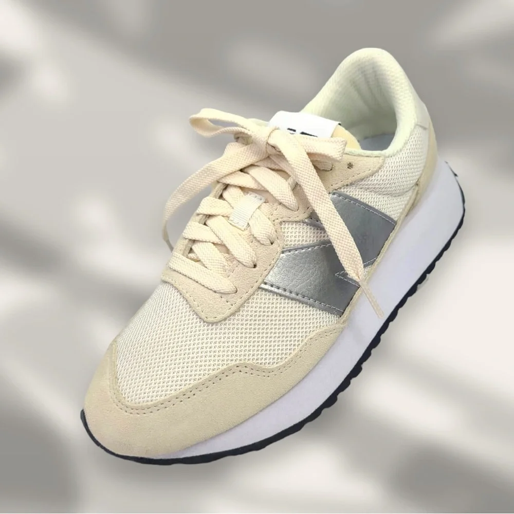 Wmns New Balance 237 trainers in off white color Size 6 - Picture 2 of 8